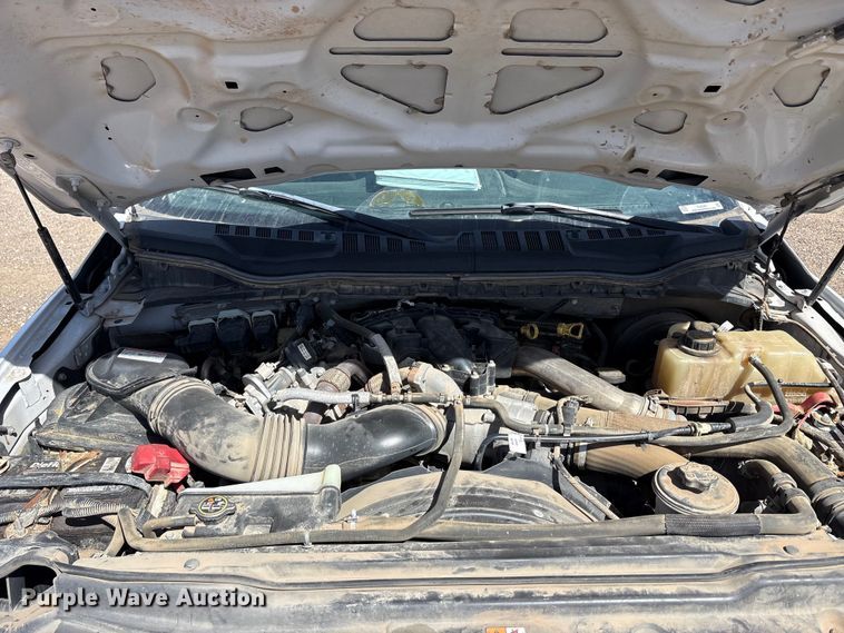 image for item EU0361 2019 Ford F250 Super Duty Crew Cab pickup truck