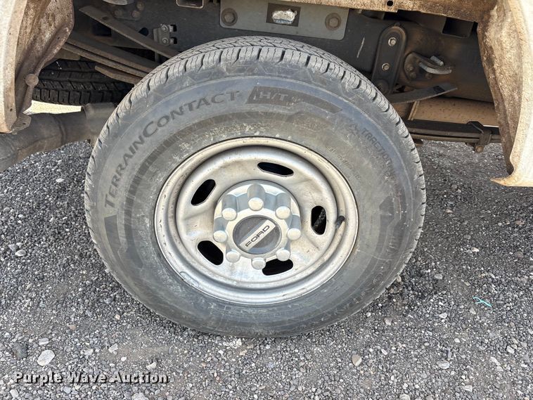 image for item EU0361 2019 Ford F250 Super Duty Crew Cab pickup truck