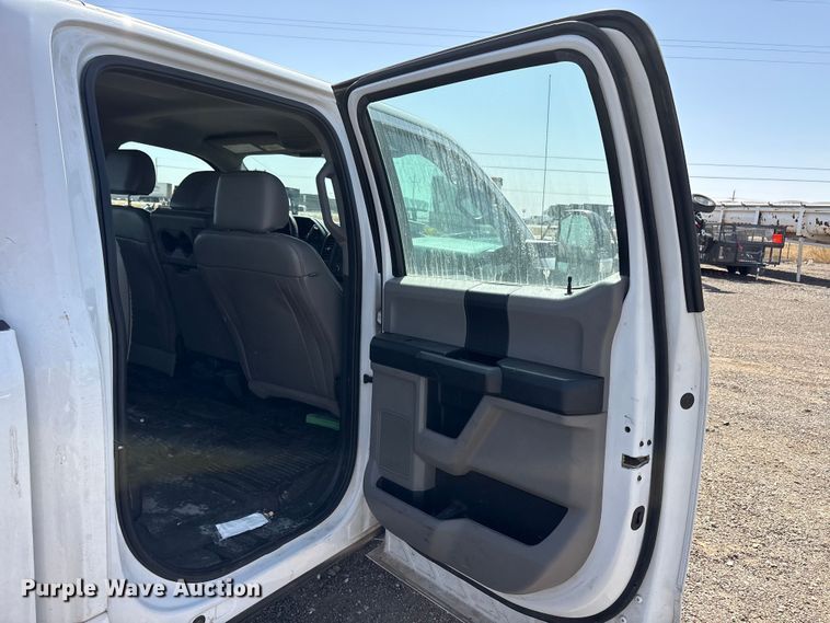 image for item EU0361 2019 Ford F250 Super Duty Crew Cab pickup truck