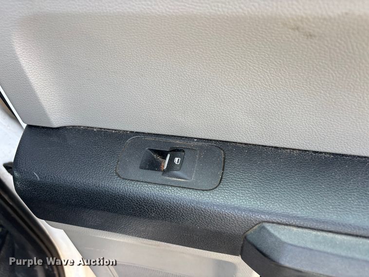 image for item EU0361 2019 Ford F250 Super Duty Crew Cab pickup truck