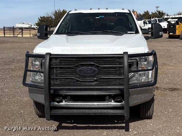image for item EU0381 2020 Ford F350 Crew Cab pickup truck