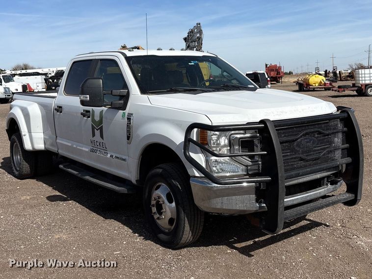 image for item EU0381 2020 Ford F350 Crew Cab pickup truck