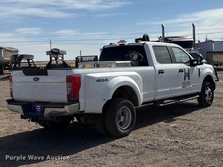 image for item EU0381 2020 Ford F350 Crew Cab pickup truck