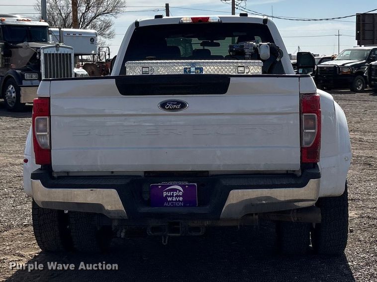 image for item EU0381 2020 Ford F350 Crew Cab pickup truck