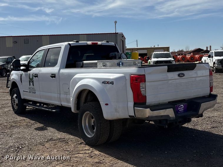 image for item EU0381 2020 Ford F350 Crew Cab pickup truck