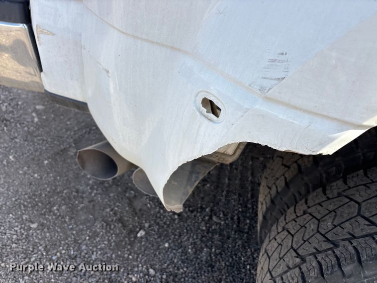 image for item EU0381 2020 Ford F350 Crew Cab pickup truck