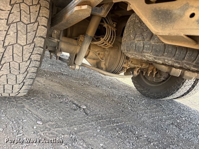 image for item EU0381 2020 Ford F350 Crew Cab pickup truck