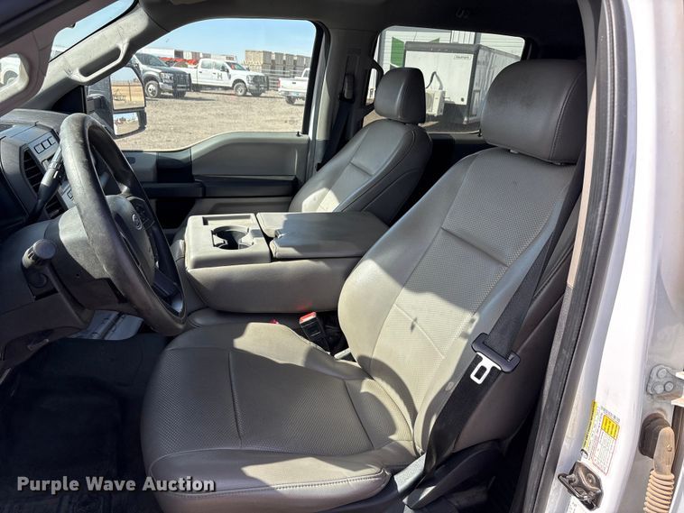 image for item EU0381 2020 Ford F350 Crew Cab pickup truck