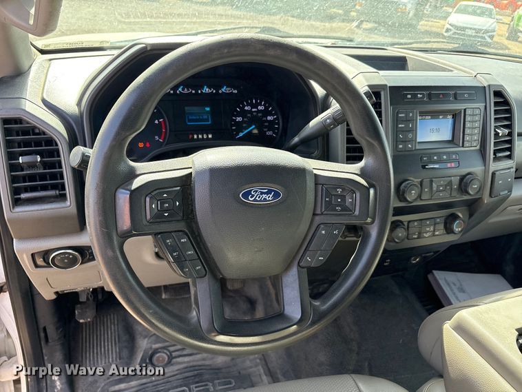 image for item EU0381 2020 Ford F350 Crew Cab pickup truck