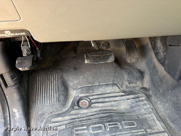 image for item EU0381 2020 Ford F350 Crew Cab pickup truck