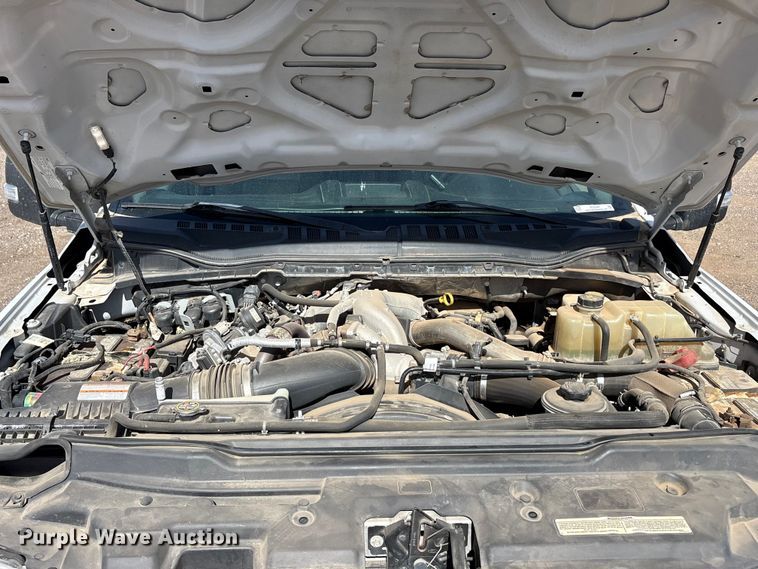 image for item EU0381 2020 Ford F350 Crew Cab pickup truck