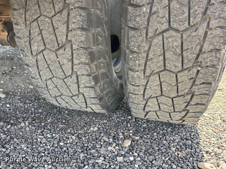 image for item EU0381 2020 Ford F350 Crew Cab pickup truck