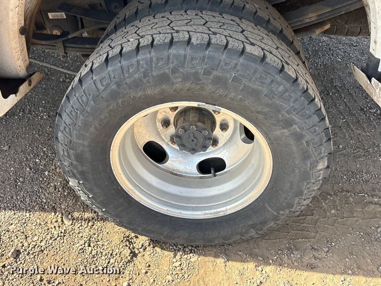 image for item EU0381 2020 Ford F350 Crew Cab pickup truck