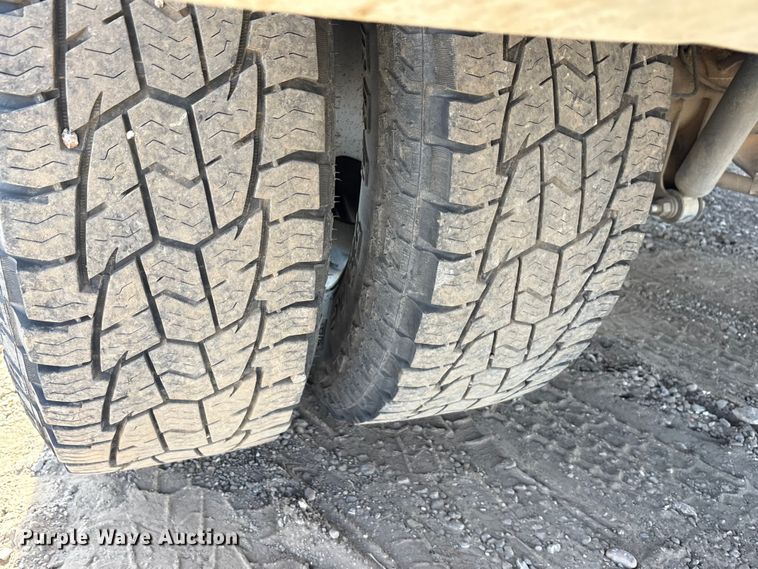 image for item EU0381 2020 Ford F350 Crew Cab pickup truck