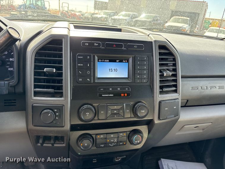 image for item EU0381 2020 Ford F350 Crew Cab pickup truck