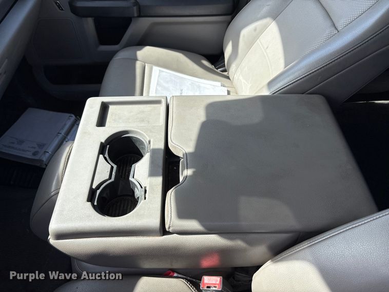 image for item EU0381 2020 Ford F350 Crew Cab pickup truck