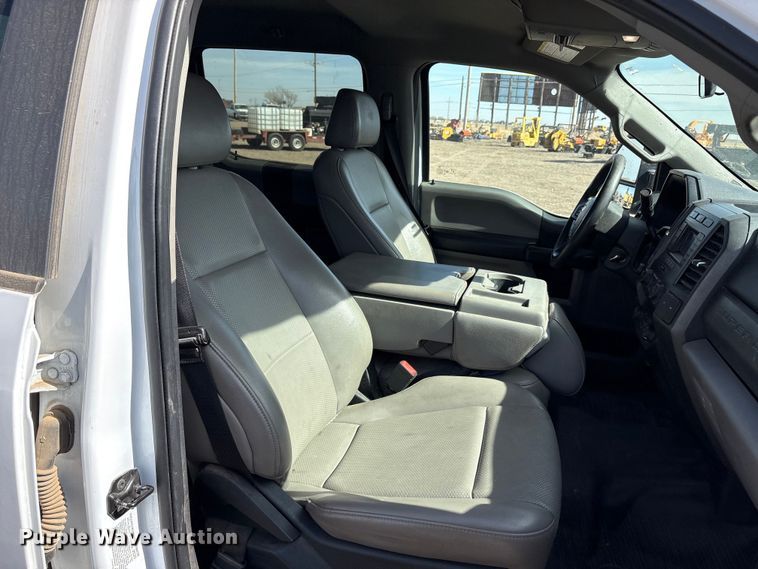 image for item EU0381 2020 Ford F350 Crew Cab pickup truck