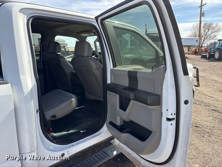 image for item EU0381 2020 Ford F350 Crew Cab pickup truck