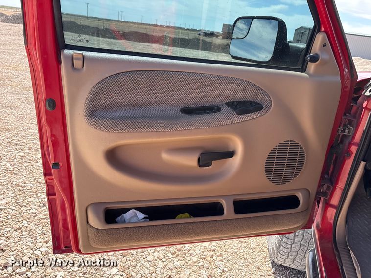 image for item EU0404 1999 Dodge Ram 2500 Ext. Cab pickup truck