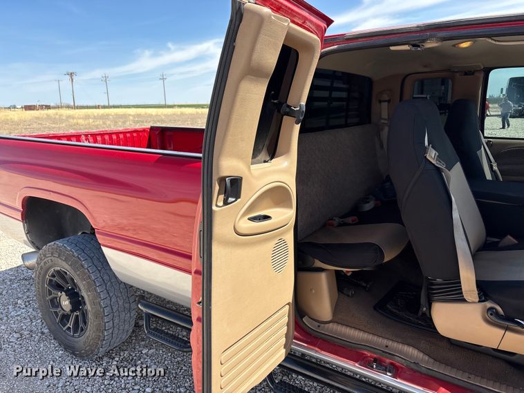 image for item EU0404 1999 Dodge Ram 2500 Ext. Cab pickup truck
