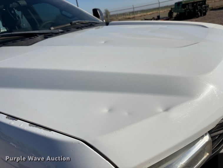 image for item EU0439 2018 Ford F350 Super Duty XL pickup truck cab and chassis