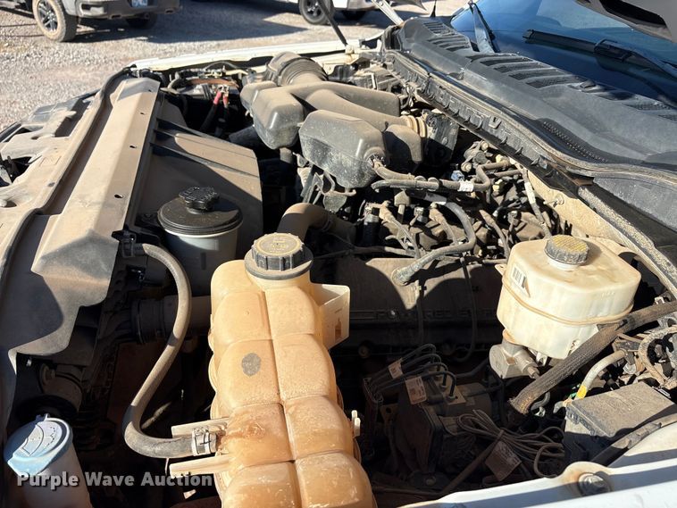 image for item EU0439 2018 Ford F350 Super Duty XL pickup truck cab and chassis