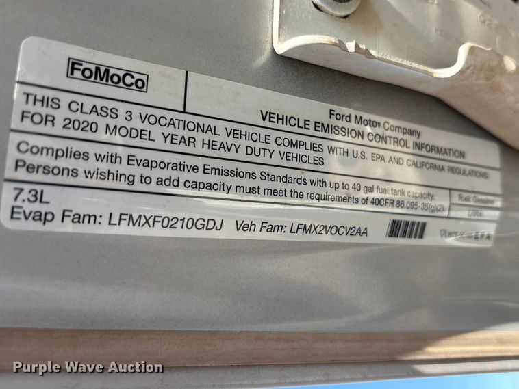 image for item EU0439 2018 Ford F350 Super Duty XL pickup truck cab and chassis