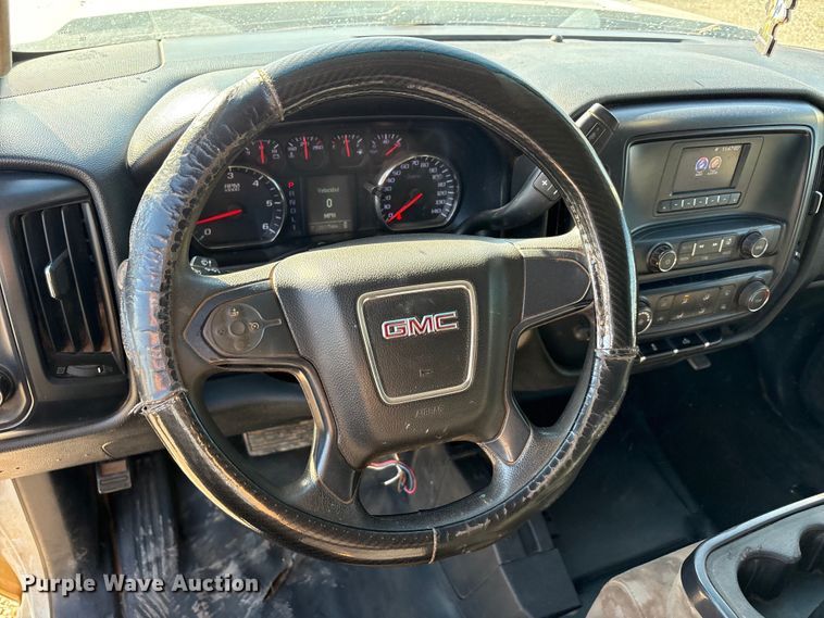 image for item EU0440 2017 GMC Sierra 2500HD Crew Cab pickup truck cab and chassis