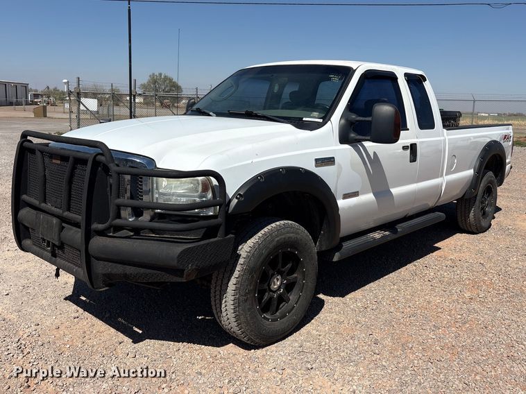 2006 Ford F250 Super Duty Ext. Cab pickup truck