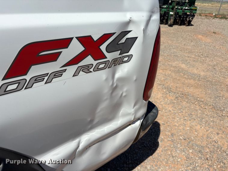 image for item EU0442 2006 Ford F250 Super Duty Ext. Cab pickup truck
