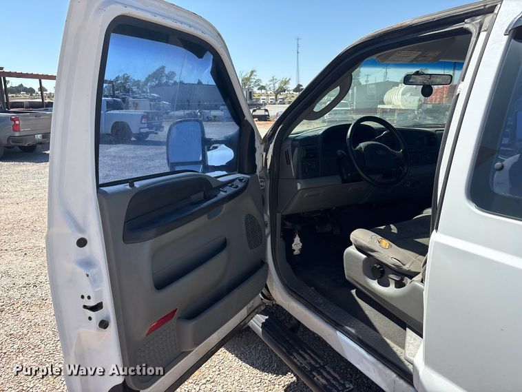 image for item EU0442 2006 Ford F250 Super Duty Ext. Cab pickup truck