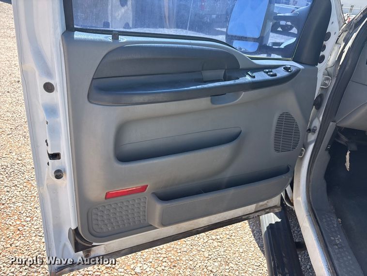 image for item EU0442 2006 Ford F250 Super Duty Ext. Cab pickup truck