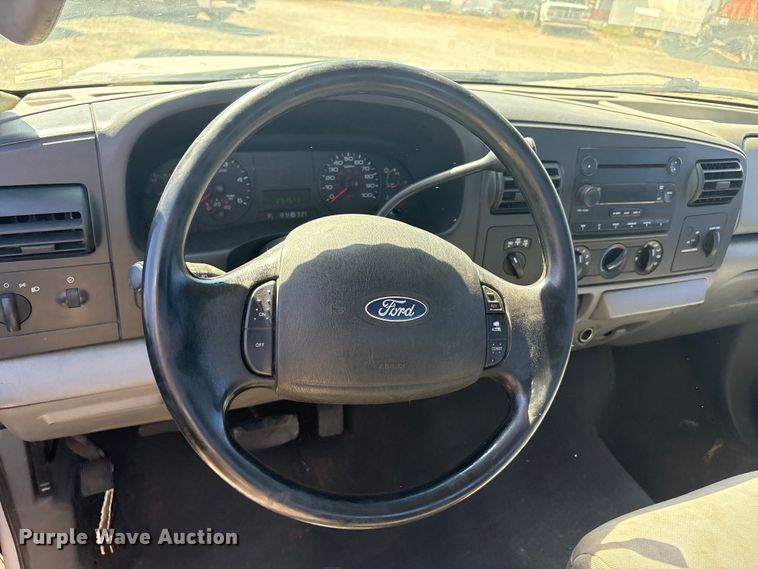 image for item EU0442 2006 Ford F250 Super Duty Ext. Cab pickup truck