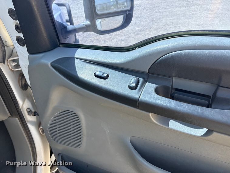 image for item EU0442 2006 Ford F250 Super Duty Ext. Cab pickup truck