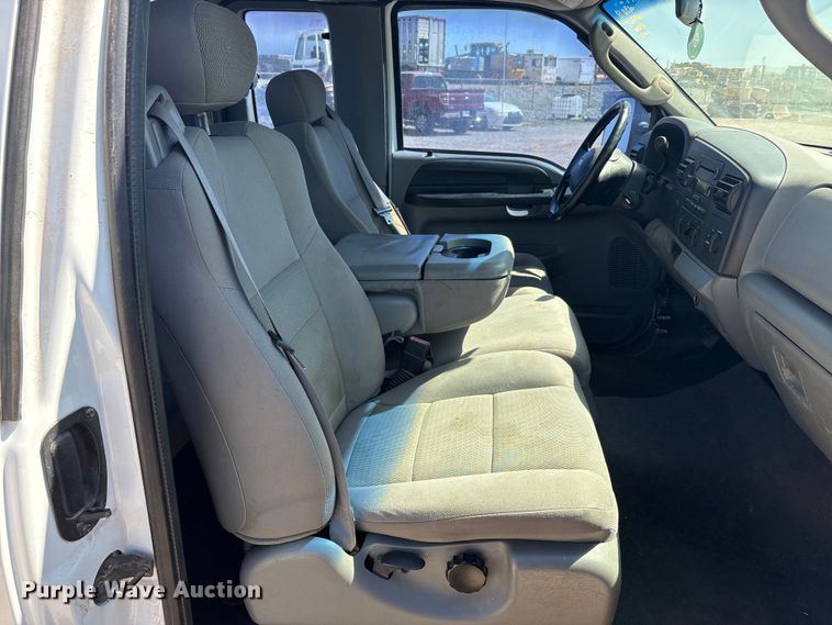 image for item EU0442 2006 Ford F250 Super Duty Ext. Cab pickup truck