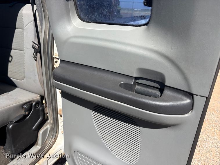 image for item EU0442 2006 Ford F250 Super Duty Ext. Cab pickup truck