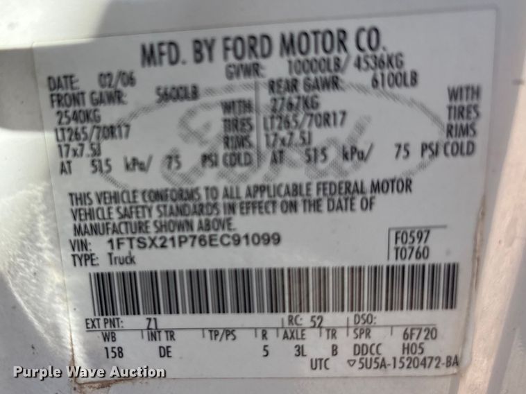 image for item EU0442 2006 Ford F250 Super Duty Ext. Cab pickup truck