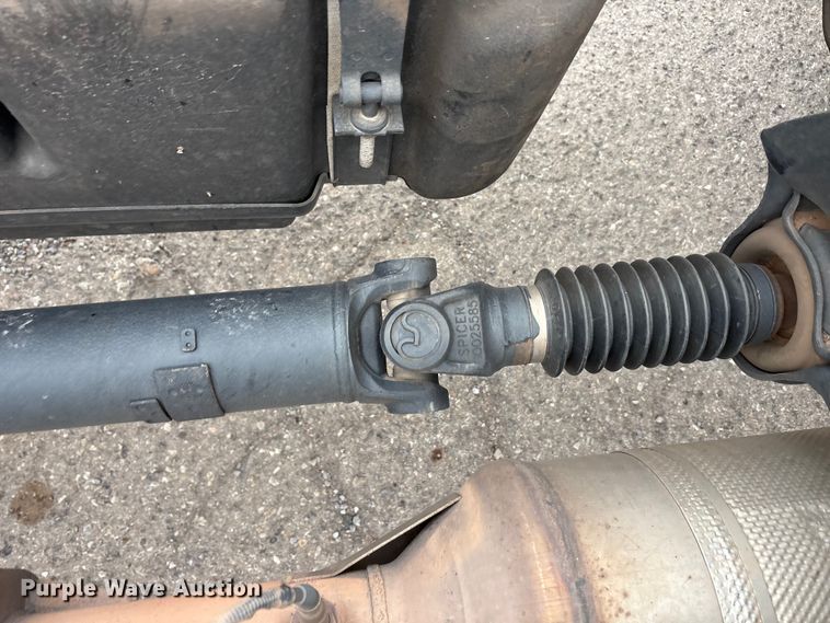 image for item EU0449 2019 Ford F350 Super Duty pickup truck cab and chassis