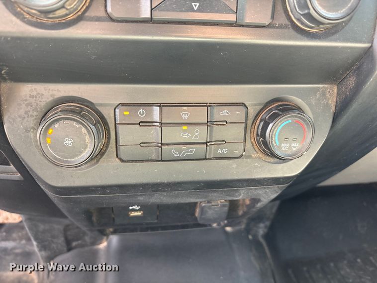 image for item EU4960 2020 Ford F150 XL Ext. Cab pickup truck