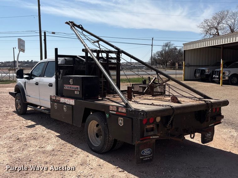 image for item EU4961 2017 Ford F550 crew cab winch truck