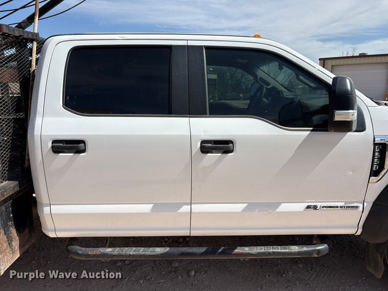 image for item EU4961 2017 Ford F550 crew cab winch truck