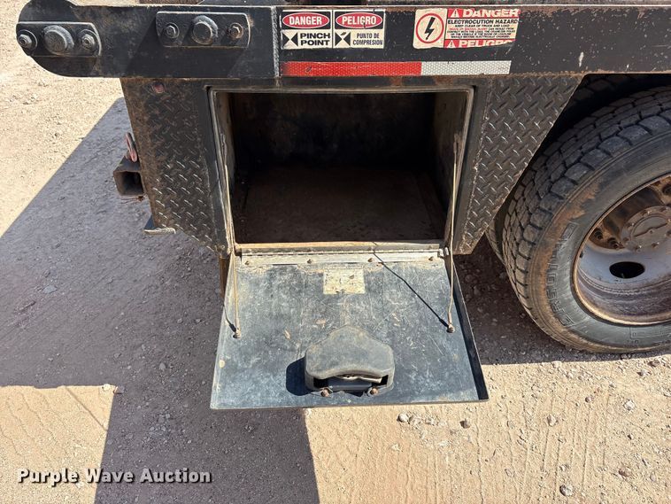 image for item EU4961 2017 Ford F550 crew cab winch truck