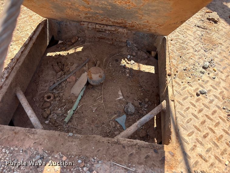 image for item EU4961 2017 Ford F550 crew cab winch truck