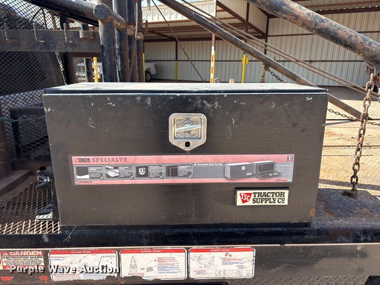 image for item EU4961 2017 Ford F550 crew cab winch truck