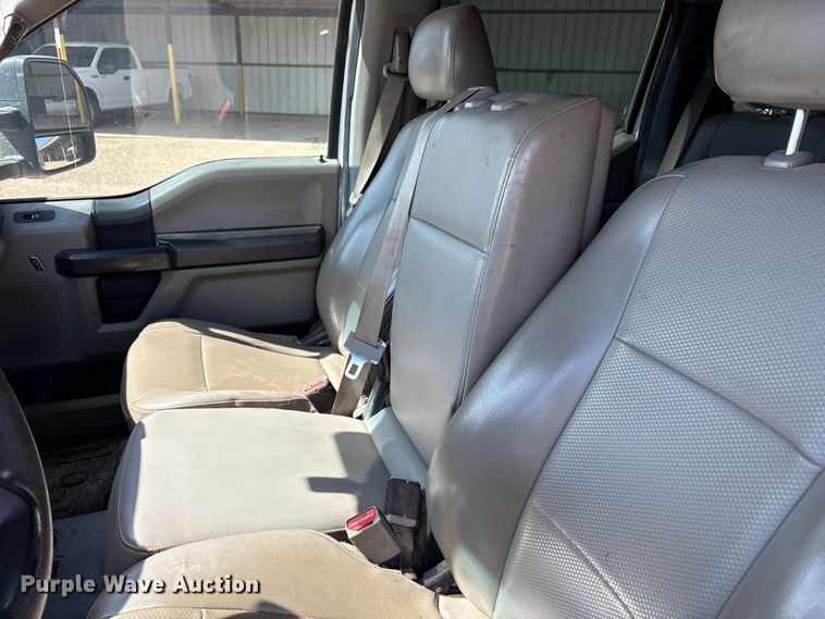 image for item EU4961 2017 Ford F550 crew cab winch truck