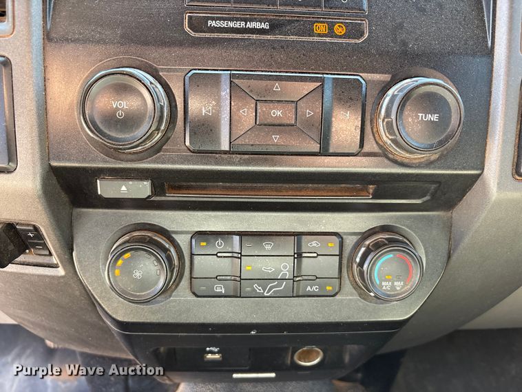 image for item EU4961 2017 Ford F550 crew cab winch truck