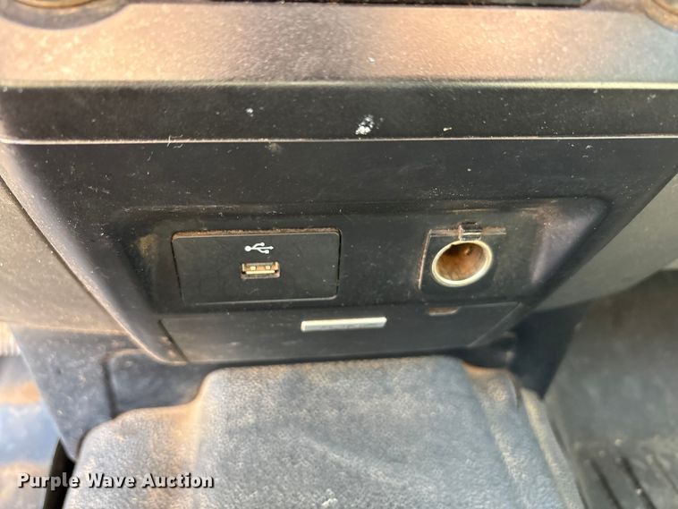 image for item EU4961 2017 Ford F550 crew cab winch truck