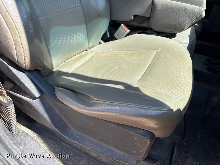 image for item EU4961 2017 Ford F550 crew cab winch truck