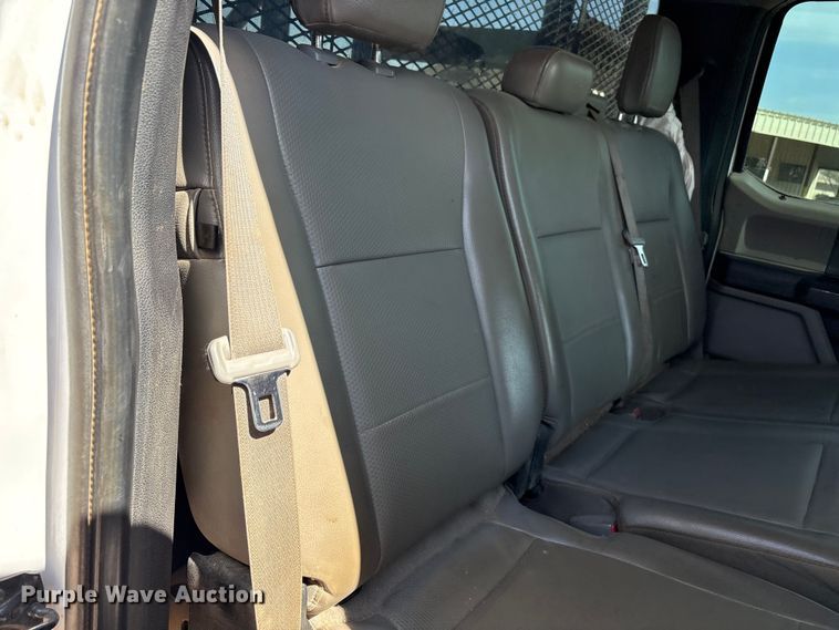 image for item EU4961 2017 Ford F550 crew cab winch truck