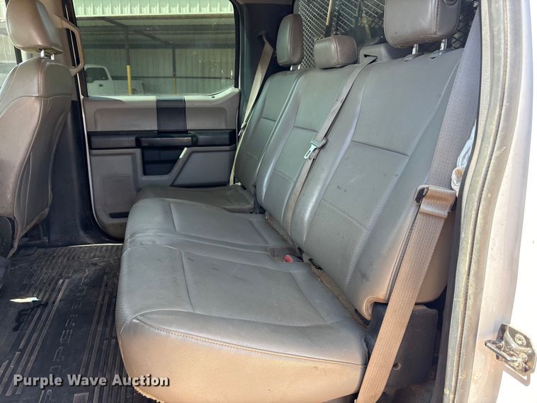 image for item EU4961 2017 Ford F550 crew cab winch truck